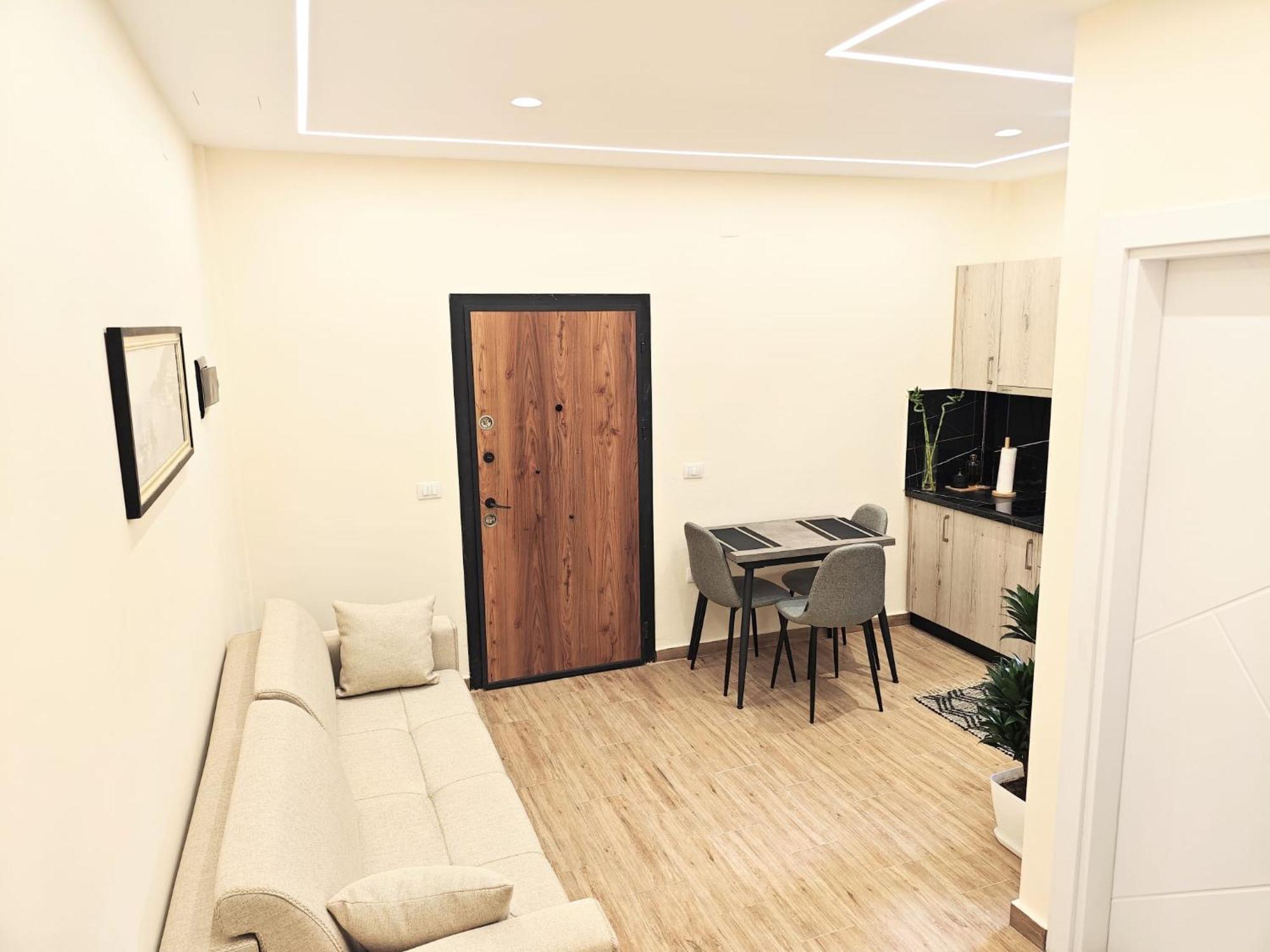 New Apartment Close To Sea And Downtown Vlorë Exterior foto