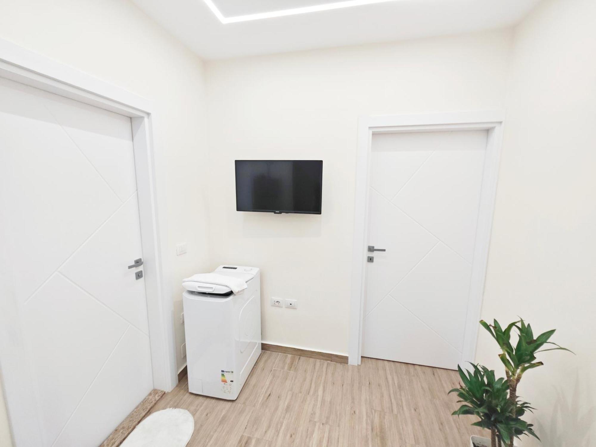 New Apartment Close To Sea And Downtown Vlorë Exterior foto